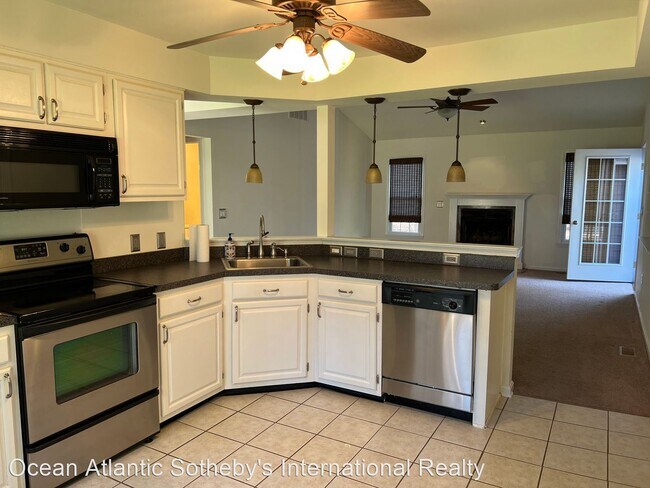 Building Photo - 3 br, 2 bath House - 37 E. Manor Court
