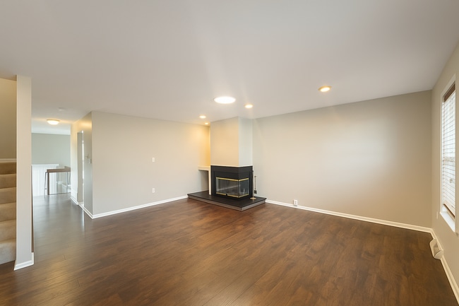 Building Photo - 2748 Hunters Point Dr