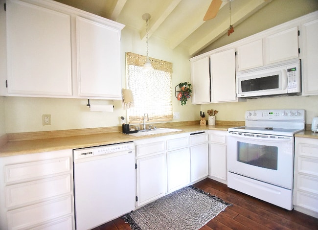 Building Photo - 15861 Davis Cup Ln