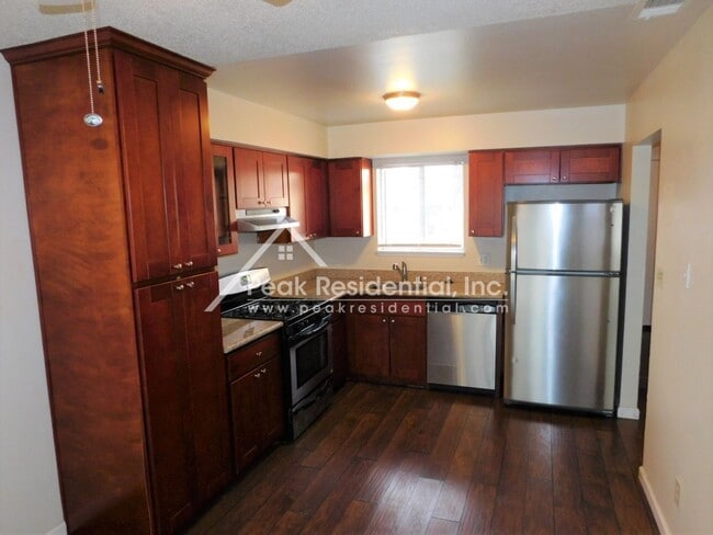Building Photo - Updated 3bd/1.5ba Rancho Cordova Duplex