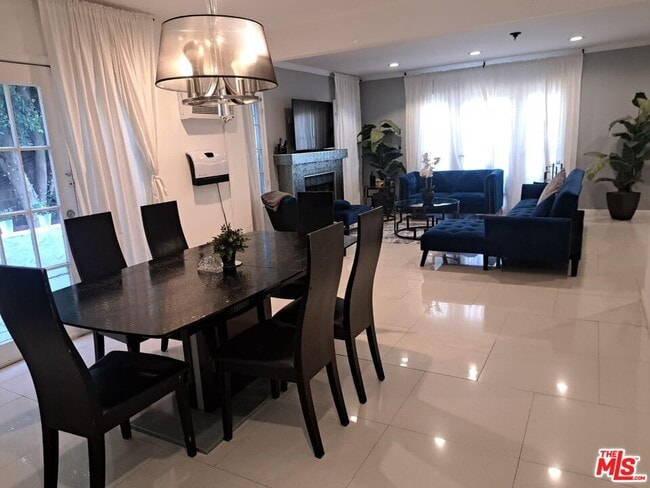 Building Photo - 139 Rexford Dr