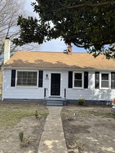 Building Photo - 425 Boroughbridge Rd