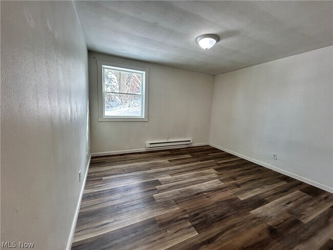 Foto del edificio - 141 Pikeview Rd