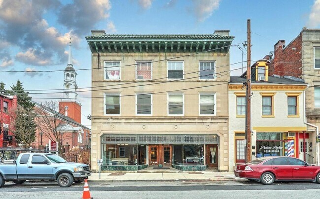 Foto del edificio - 23-25 E King St