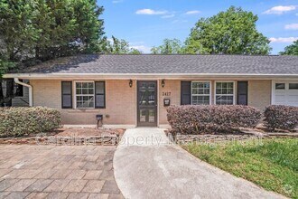 Building Photo - 2417 Laburnum Ave