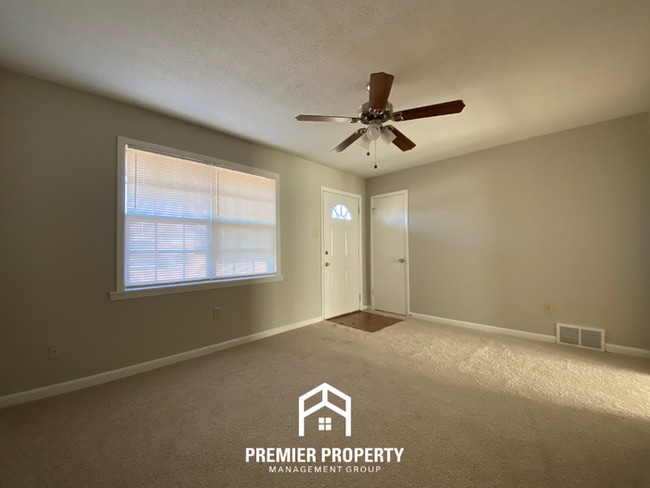 Photo - 6345 Martinwood Dr House