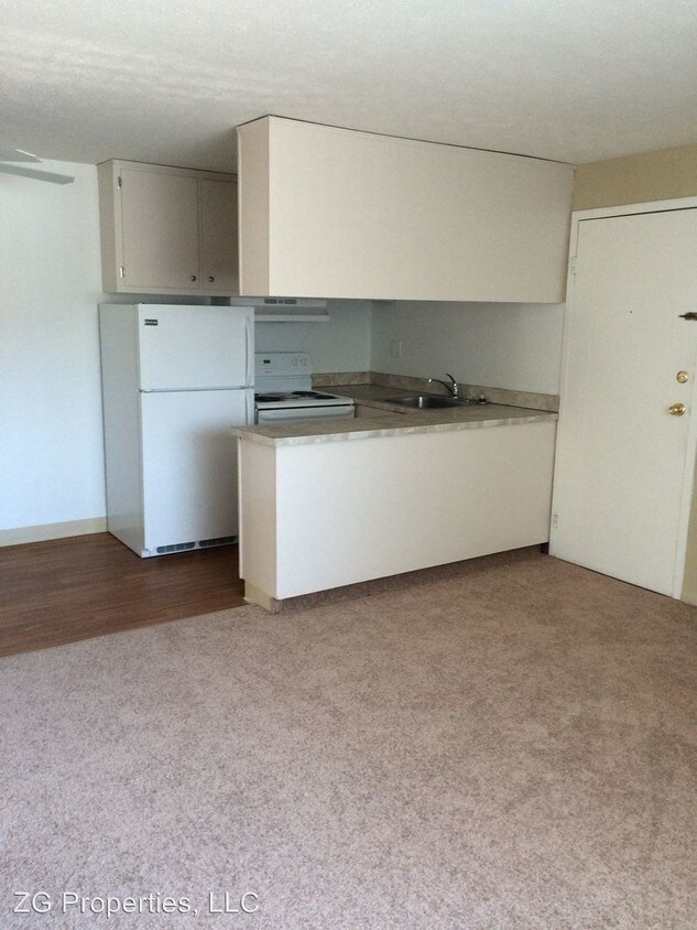 13444 Starlite Dr, Brook Park, OH 44142 Condo for Rent in Brook Park