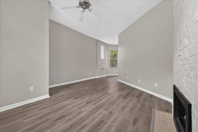 Foto del edificio - 2223 Rutger St.
