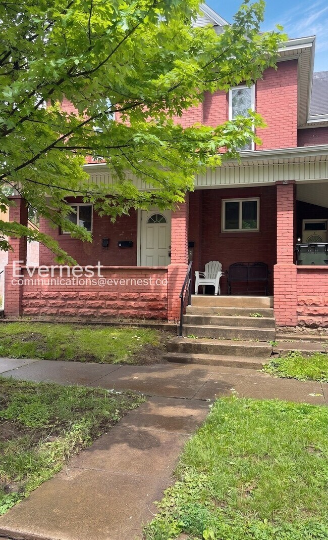 Building Photo - 22 E Welch Ave
