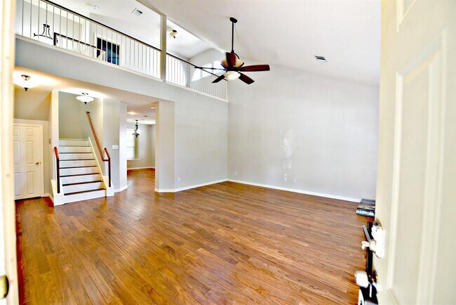 Building Photo - 104 Mertz Ln