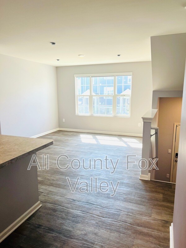 Foto del edificio - 844 Briar Gln Ct