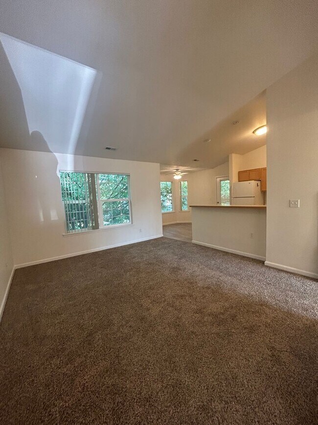 Foto del edificio - 10054 W Garverdale Ln