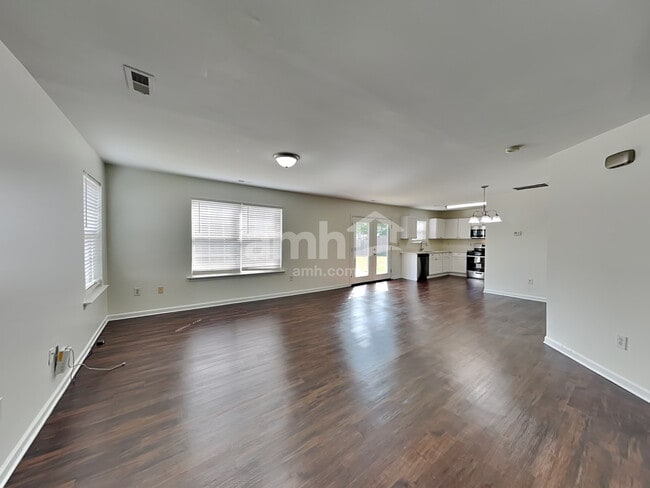 Foto del edificio - 8849 Laurel Run Dr