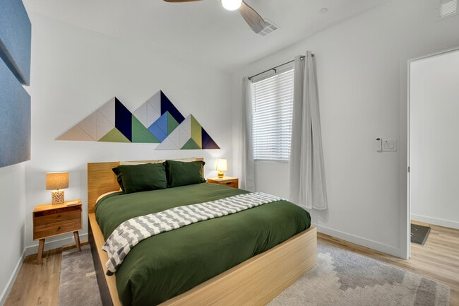Foto del edificio - 9440 Sequoia Ridge Ave
