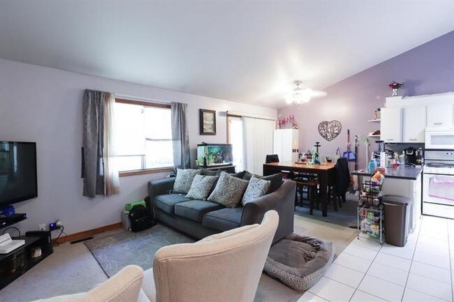 Foto del edificio - 227 Troy Ln, Lombard, IL, 60148