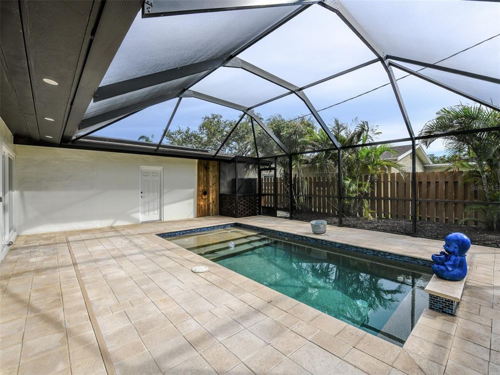 Foto del edificio - 6400 Mockingbird Way S