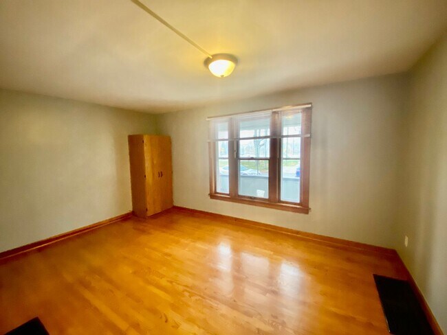 Foto del edificio - 719 5th St NW