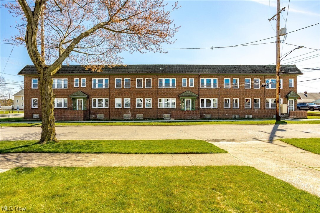 9715 Loretta Ave Unit 10, Cleveland, OH 44102 Apartment for Rent in