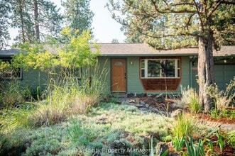 Building Photo - 20941 Desert Woods Dr