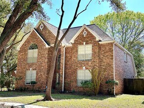 Building Photo - 3302 Richland Dr