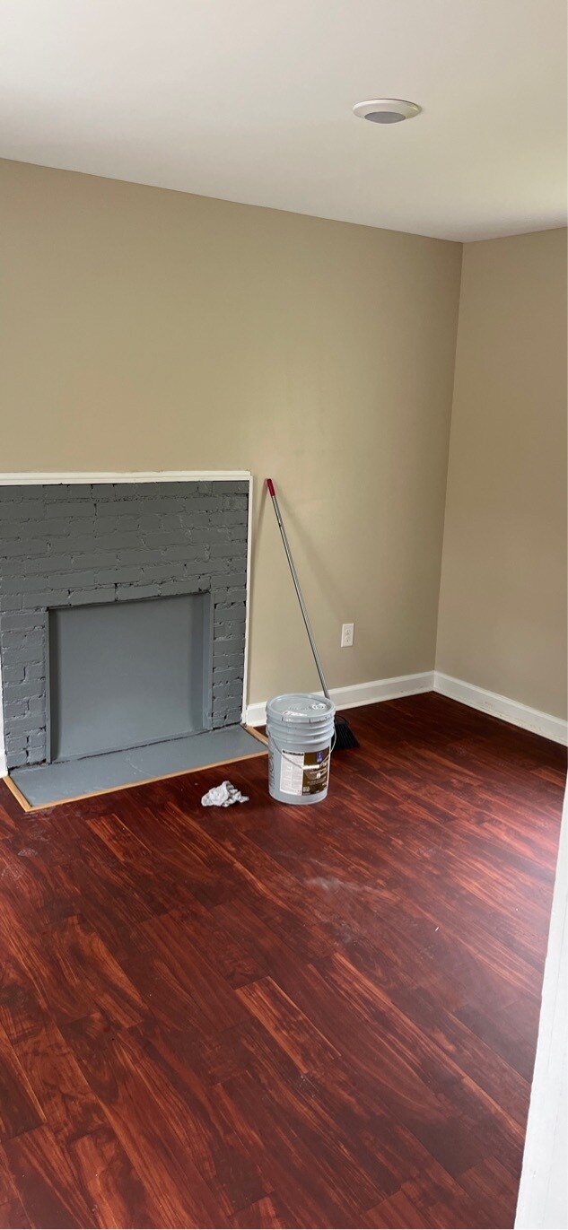 Building Photo - 633 Taggart Ave