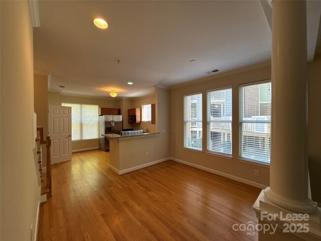 Building Photo - 2504 Cranbrook Ln