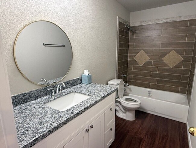 Foto del edificio - 2410 Westcliff Rd