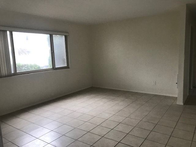 Living room 2 - 1201 N Vulcan Ave