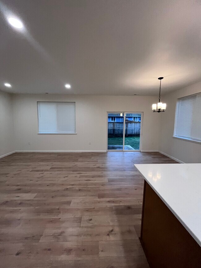 Foto del edificio - 4447 19th Ave SE