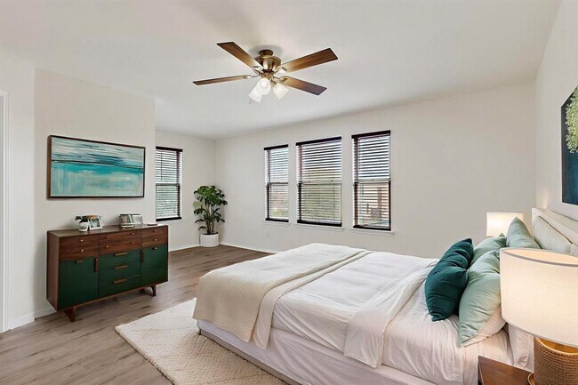 Foto del edificio - 6609 Garden Rose Path