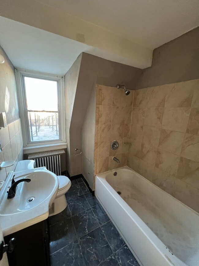 Building Photo - 23 S Madison St