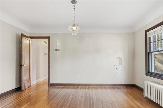 Foto del edificio - 4145 Colfax Ave S