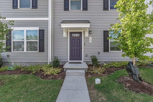 Foto del edificio - 2757 Thornton Grove Blvd