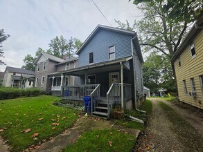 Building Photo - 449 S Prospect St