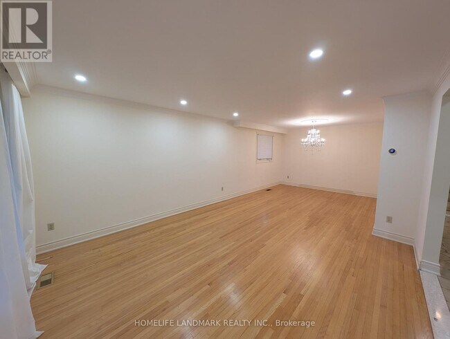 Building Photo - 56 Bickerton Crescent