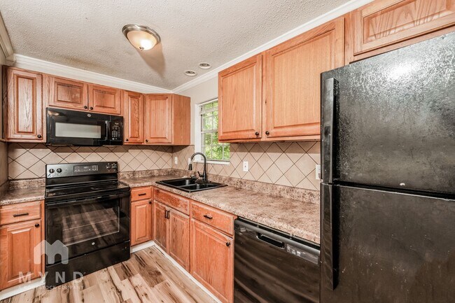 Foto del edificio - 8820 Valley Brook Rd
