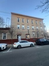 Building Photo - 325 Mountain Rd