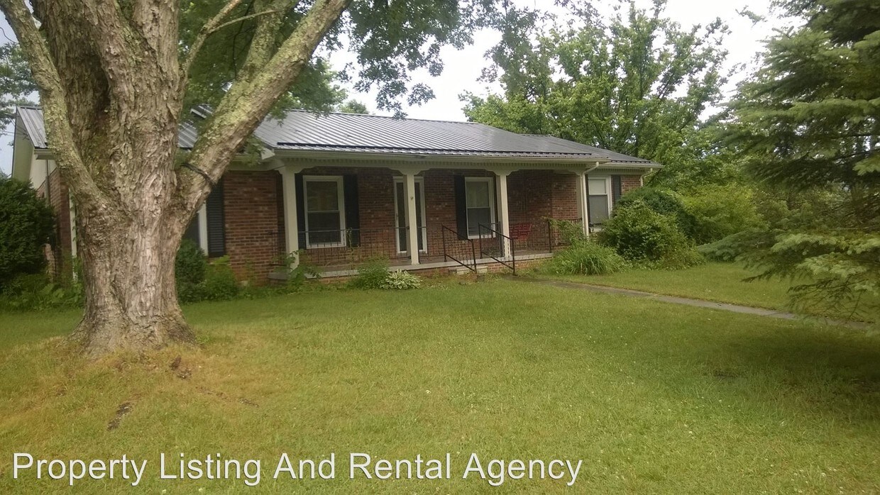 1011 Westminister Dr, Johnson City, TN 37604 House Rental in Johnson
