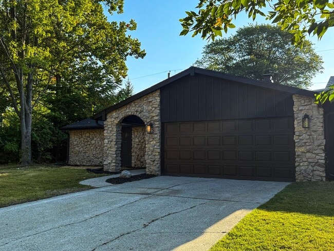 Building Photo - Completely renovated 4 bedroom home in Halteman