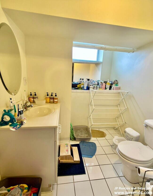 Building Photo - 476 Jamaicaway