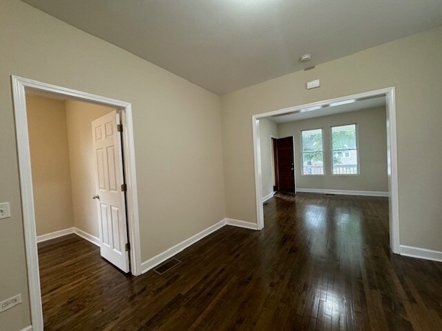 Building Photo - 1234 Kenilworth Ave