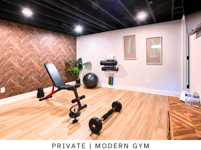 Gimnasio moderno en casa - 7621 Central College Rd