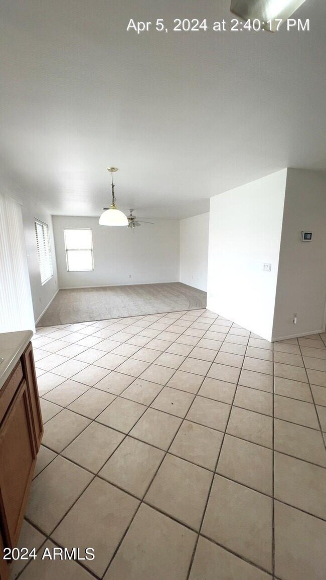Foto del edificio - 8501 W Hazelwood St