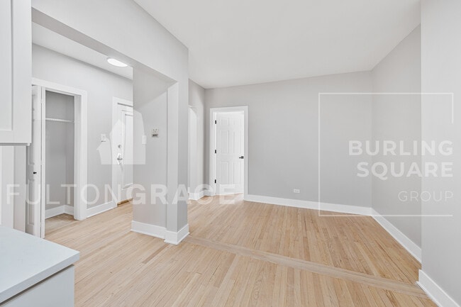 Building Photo - 7375 N Damen Ave