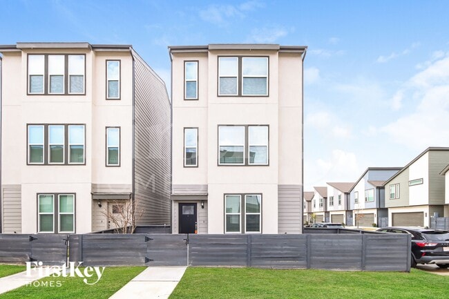 Building Photo - 18403 Idyllic Aly