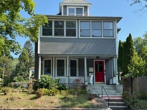 Building Photo - 190 Waite St