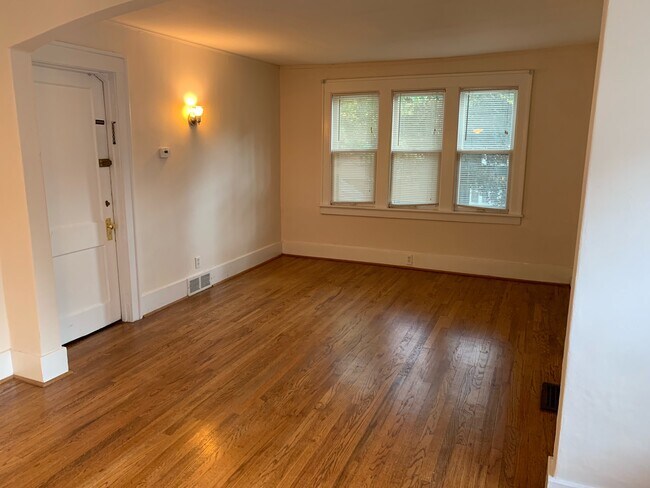 Living Room - 25 Wellesley Dr