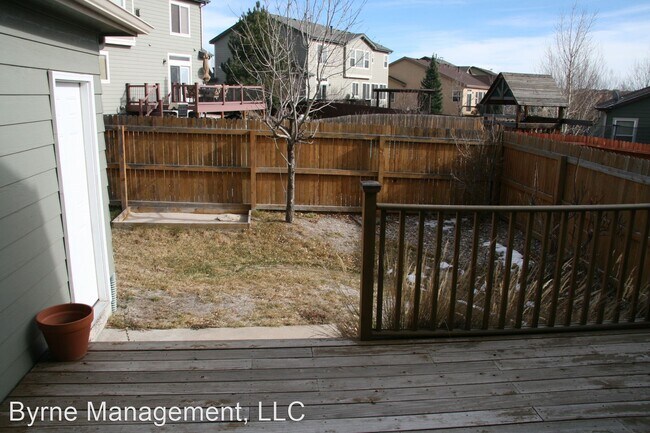 Foto del edificio - 6473 Shimmering Creek Dr