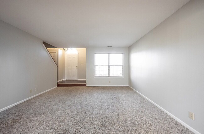 Foto del edificio - "Spacious 4-Bedroom Retreat with 2.5 Baths...