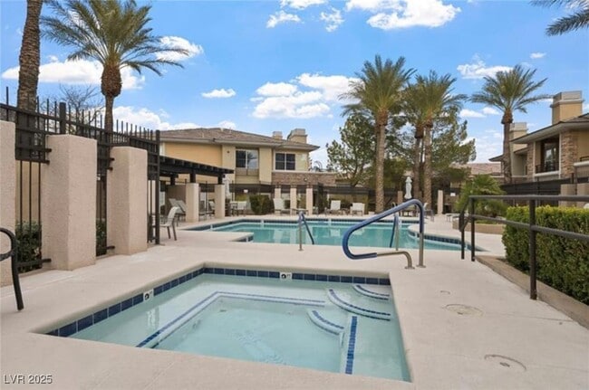 Building Photo - 813 Peachy Canyon Cir